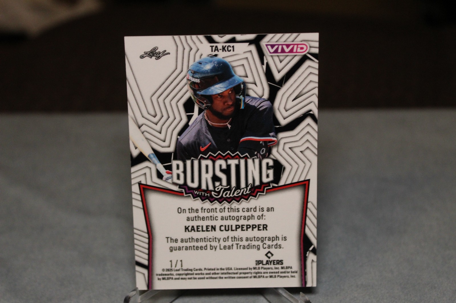 Kaelen Culpepper 2025 Vivid Bursting With Talent Black Prismatic Auto 1/1 Twins view 4