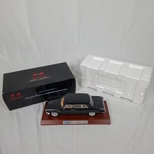 Hongqi CA770 1:18 Modellauto FAW Limousine Schwarz OVP Holzsockel Sammlermodell