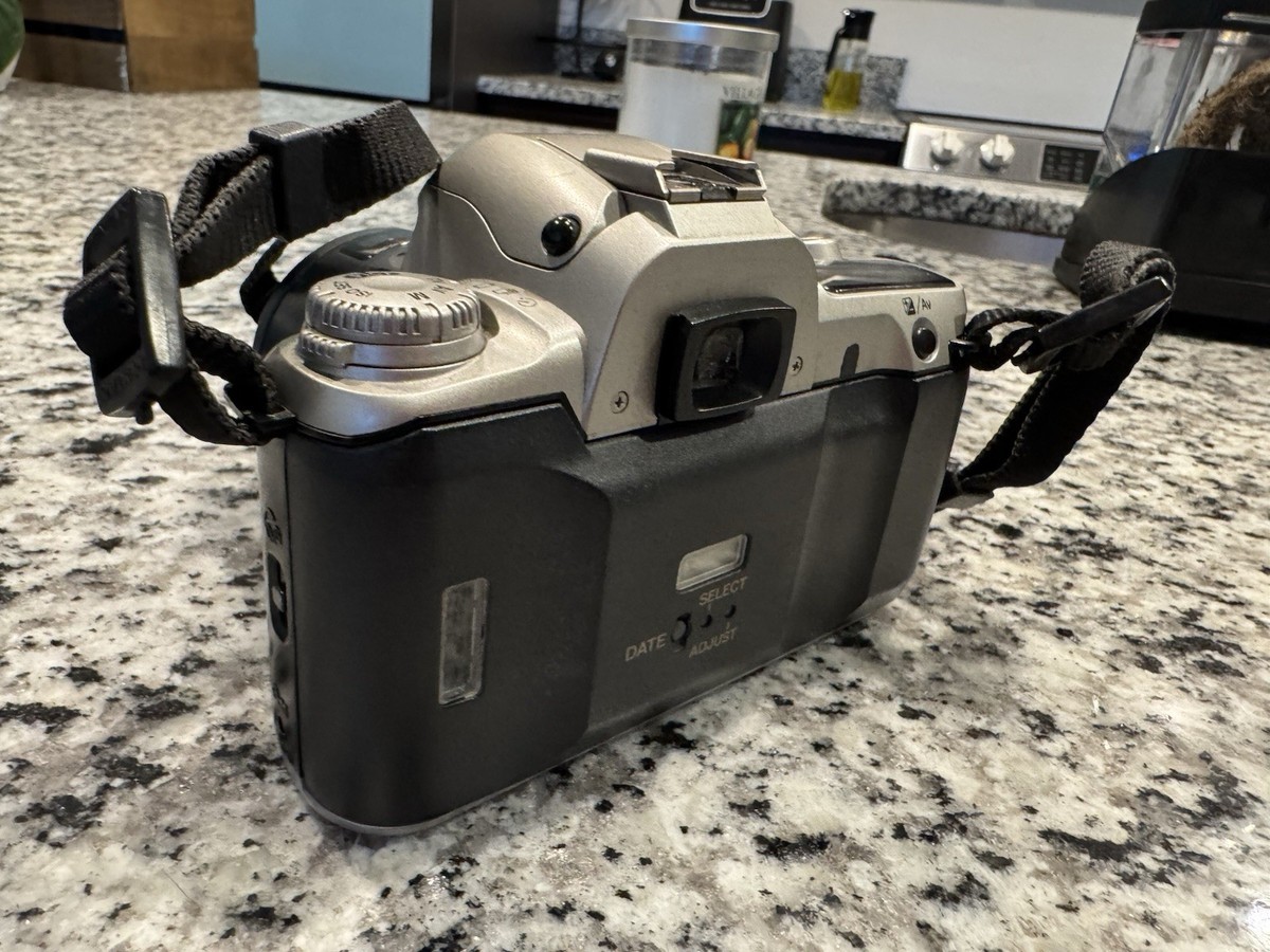Pentax ZX-50 35mm SLR Film Camera Built-in Flash Date Imprint