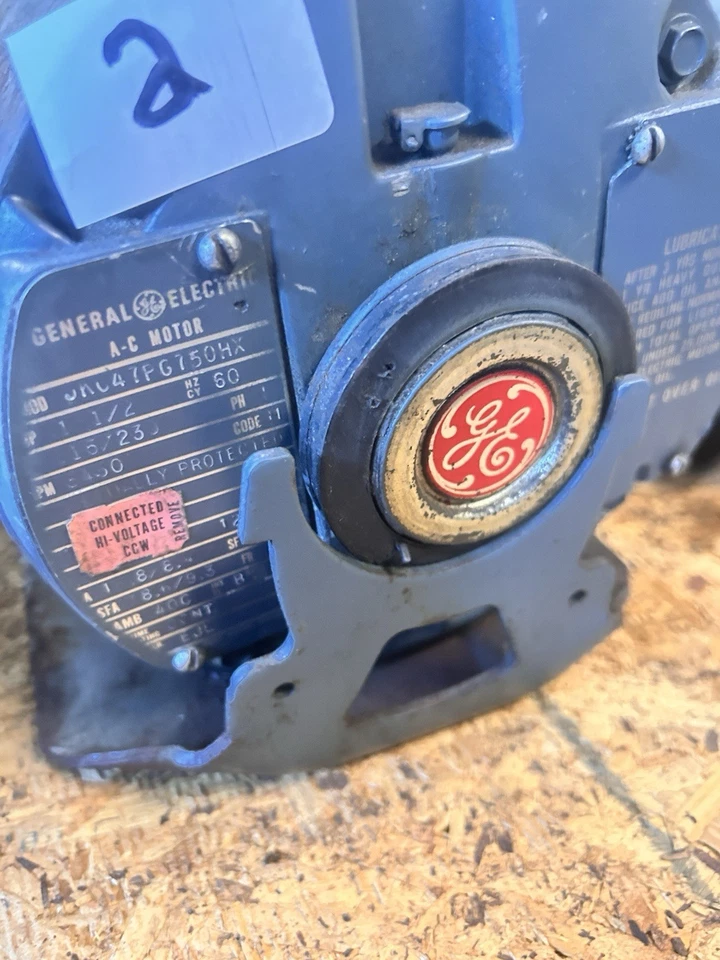 General Electric 1. 1/2 Hp Electric Motor - Image 2 of 3