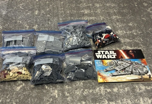 LEGO Star Wars Millennium Falcon 79211 The Force Awakens Set 6 Minifigures