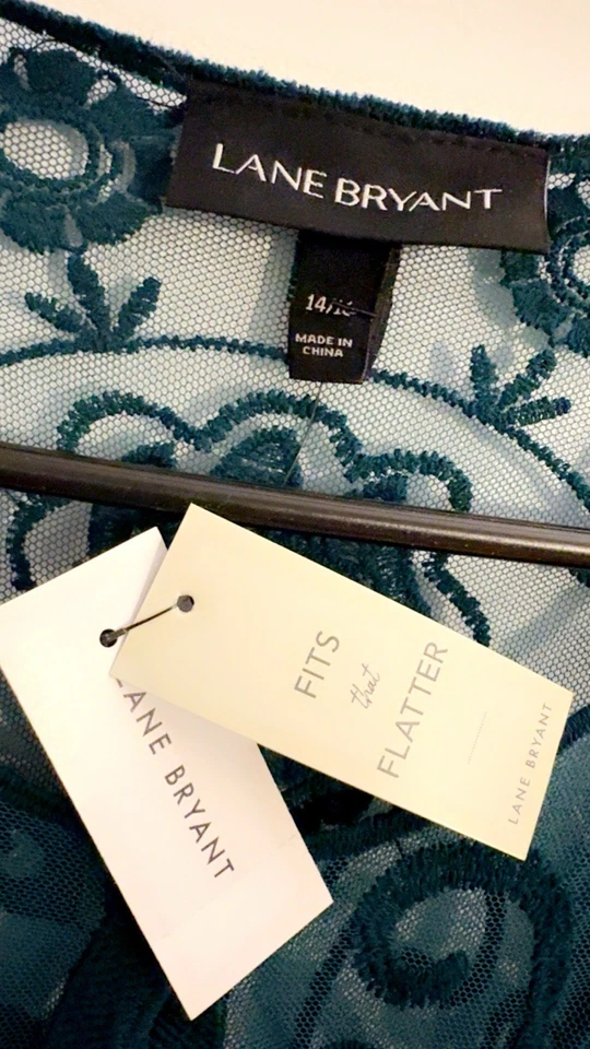 Impresionante blusa de encaje azul Lane Bryant para mujer #blusa #boho #lanebryant Foto 4 de 4