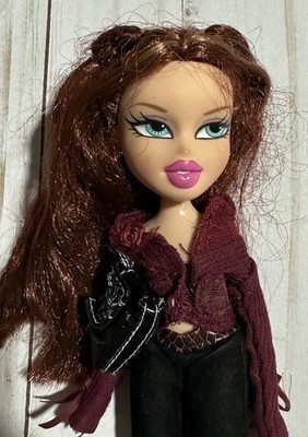 Vintage Bratz Fashion Doll Red Hair Black & Maroon Outfit Clothes Boots 2001 MGA