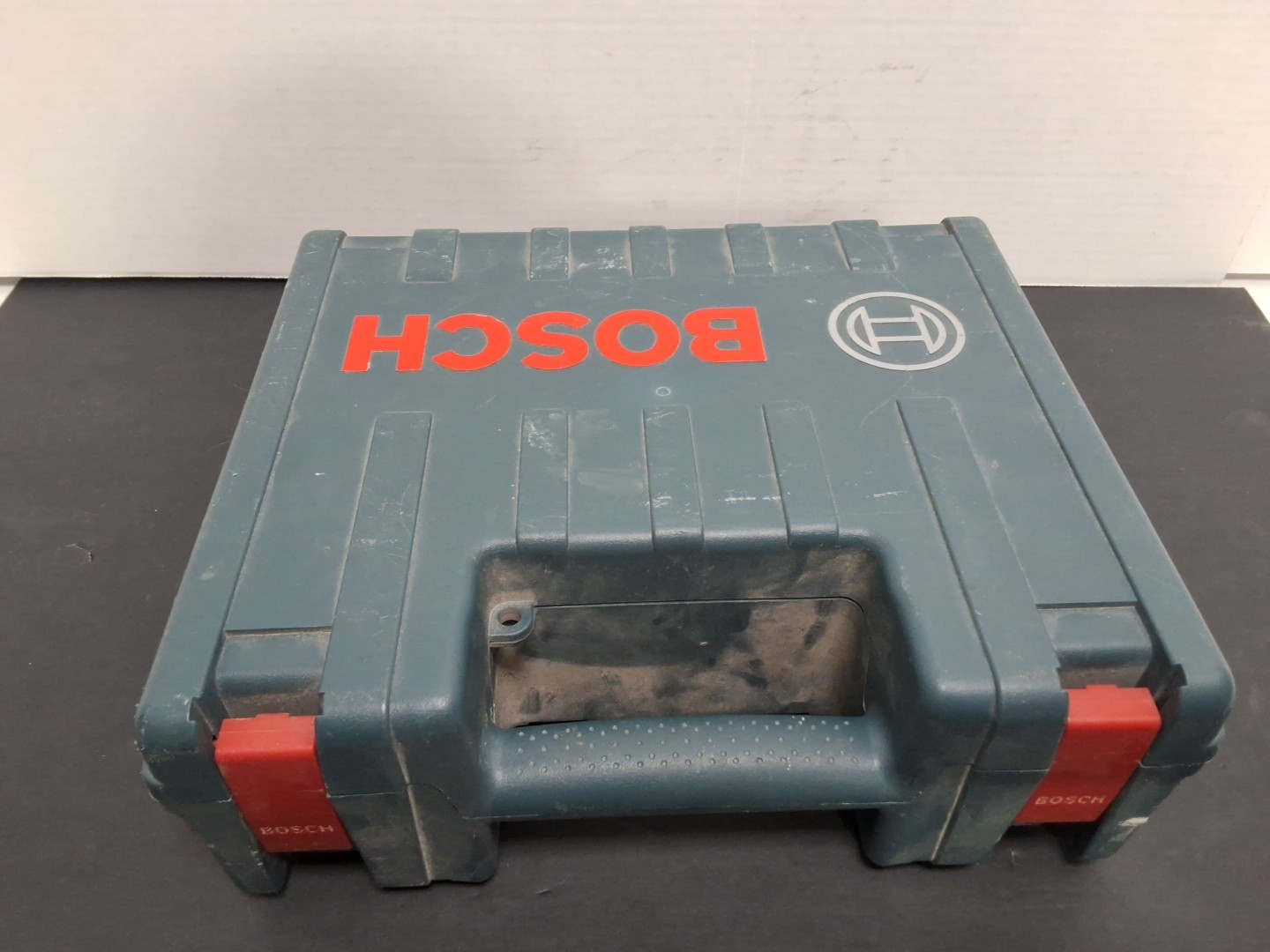 Bosch Professional GLL 100 G Cross-Line Self Leveling Green Laser Level w/ Case