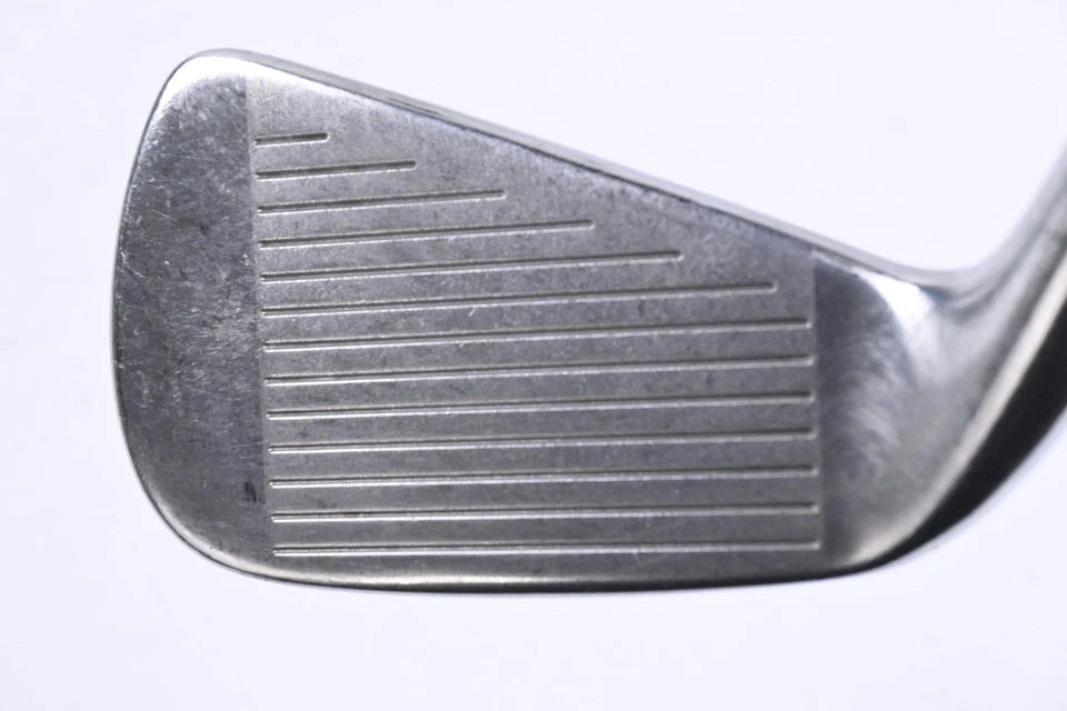 Titleist DCI 762 #2 Iron / 19 Degree / Stiff Flex Dynamic Gold S300 Shaft - Image 2 of 4