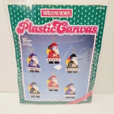 Vtg Distlefink Designs Elizabeth O Plastic Canvas Santa Ornaments Christmas