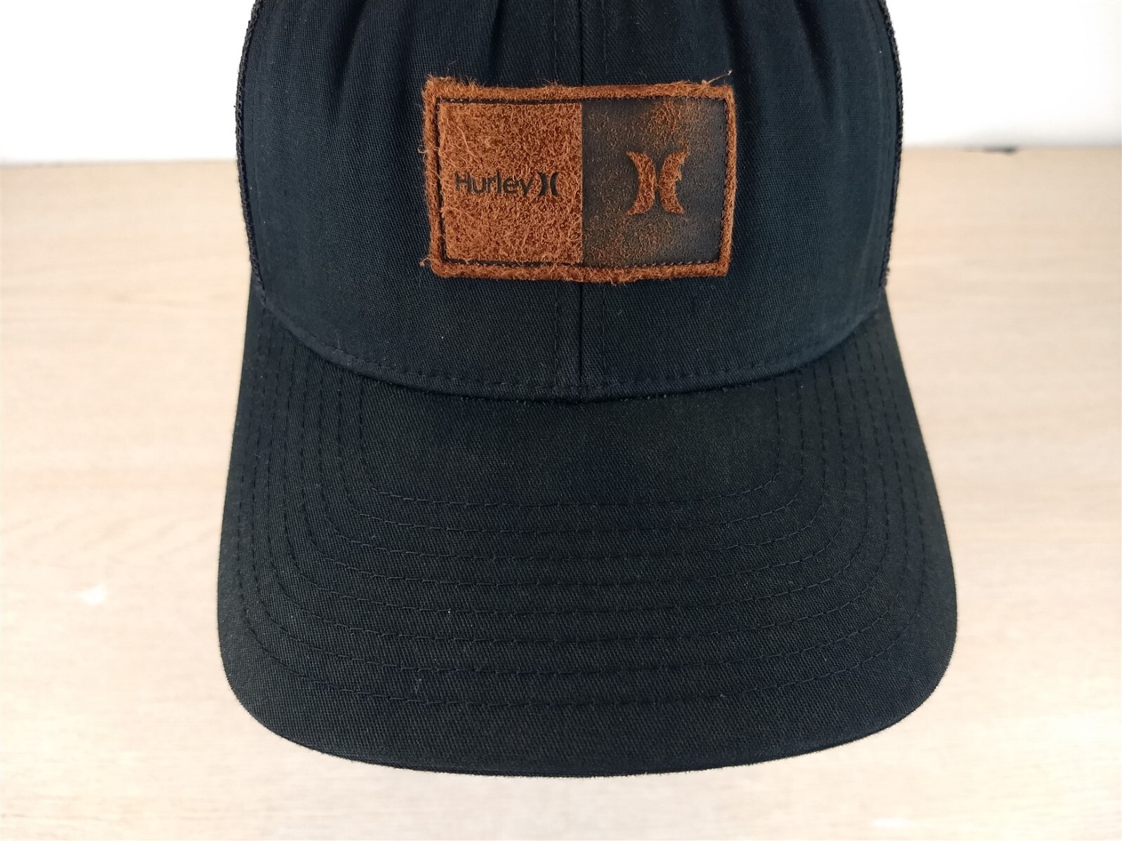 HURLEY LOGO PATCH ADJUSTABLE SNAPBACK TRUCKER/MES… - image 8