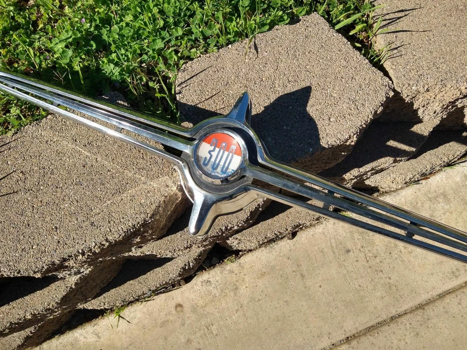 1963 chrysler 300 Grille - Image 4 of 4