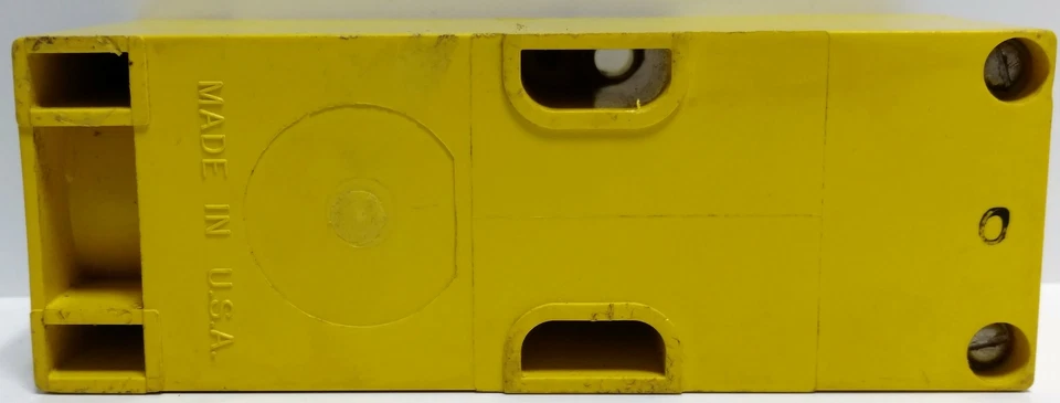 Banner Engineering EM3T-1M MULTI-BEAM Scanner Block - Image 2 of 4