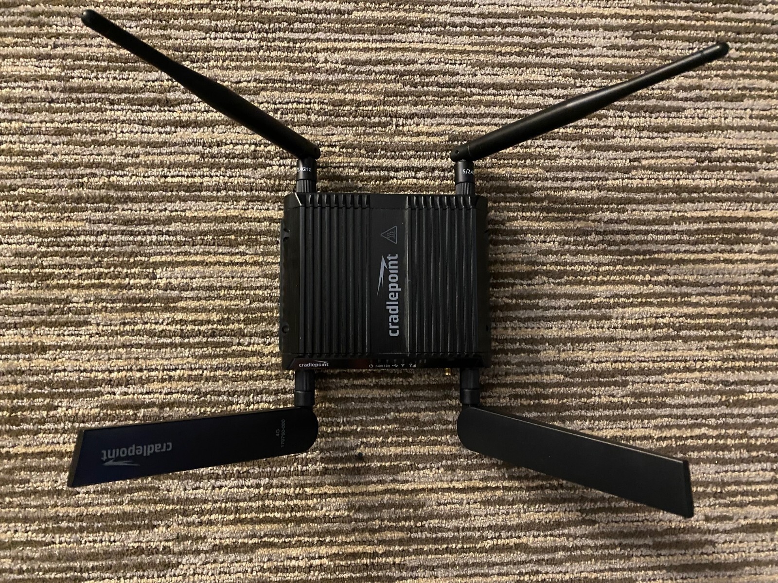Cradlepoint LTE Cellular Router (IBR1100LP6) -- vehicle mountable, ALL ...