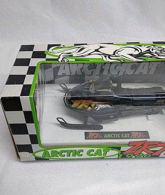 Vintage Arctic Cat 1996 ZRT 600 Diecast Snowmobile Toy 1/18 Scale