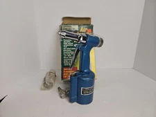 Hydrolic Air Riveter,Chicago Pneumatic  Stock # 167 With Rivits