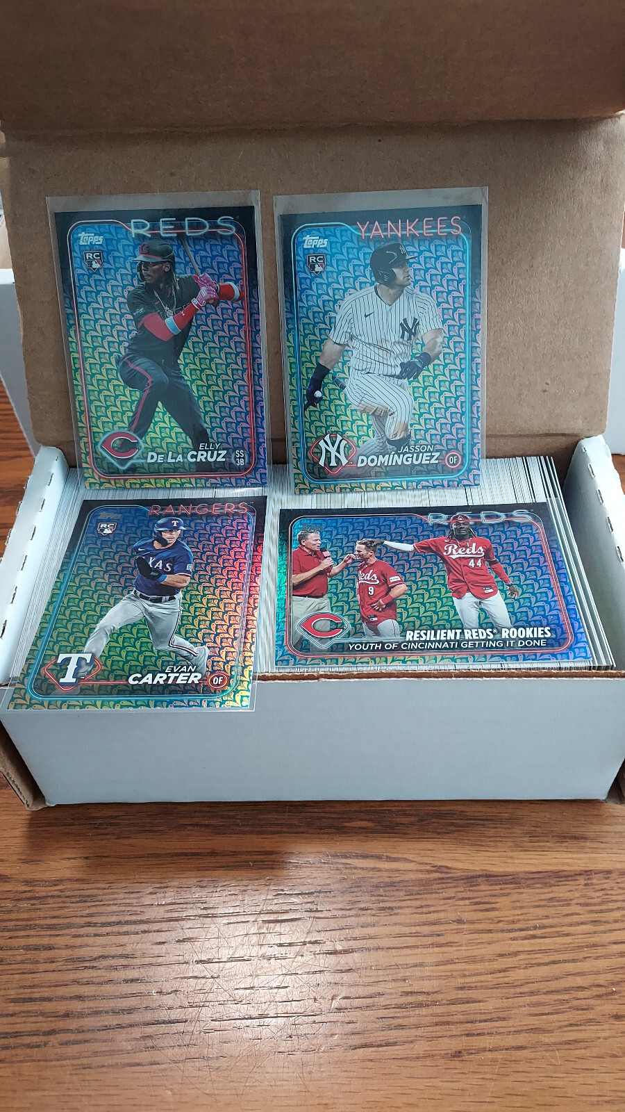 JUEGO COMPLETO 350 TARJETAS RESORTE LÁMINA PARALELO 2024 TOPPS SERIE UNO CRUZ DOMINGUEZ