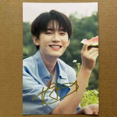 Zhou Yi Ran Autograph Photos Gifts Send Friend 周翊然笔签名照照片周边