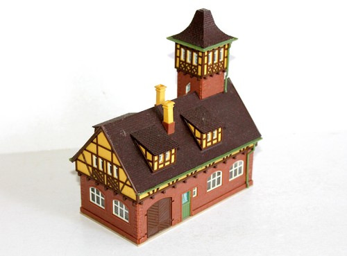 VOLLMER HO 21398 MAQUETTE CASERNE POMPIER BATIMENT SERVICE INCENDIE MAISON DECOR | Zustand: Occasion