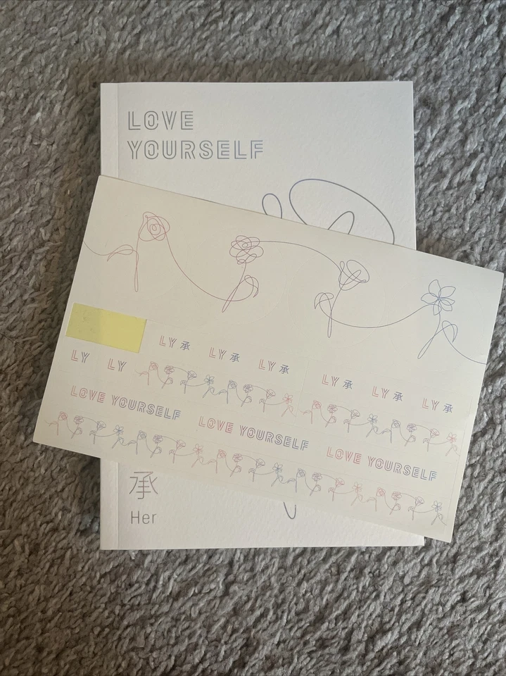 Love Yourself: Her (V Version, incl. 100-page photobook, V Photocard-damaged,CD) Foto 2 de 4