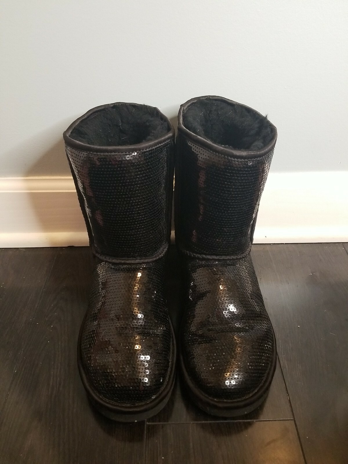 black sparkle uggs