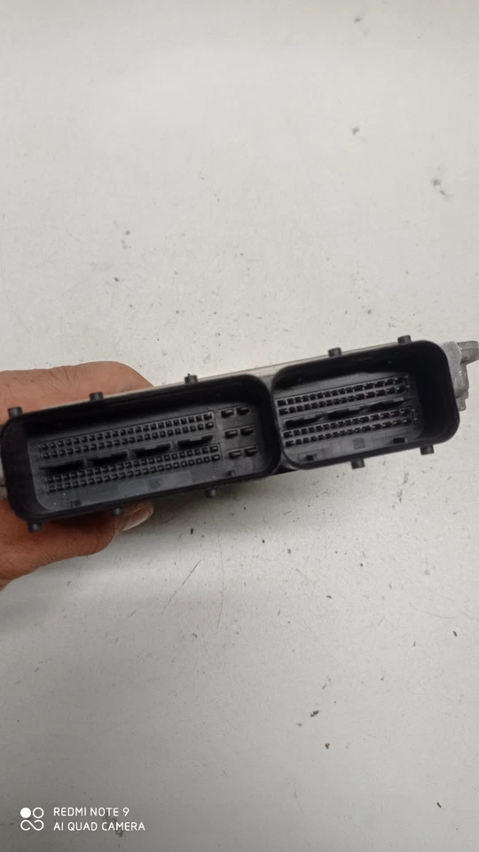 CALCULATEUR MOTEUR ECU AUDI A4 8E 2.0 FSI 8E0906018K / 0261S01006 (69A) - Immagine 4 di 4