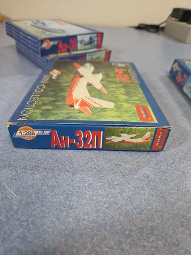 4 Toko MIHI Airplane Models, AH-24, AH-30, AH-32N, AH-71 #'S 105, 107-109 - Picture 7 of 9
