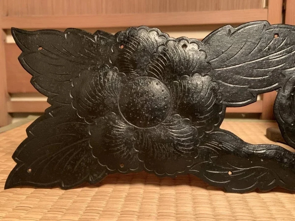 Taisho Sendai Soma Hierro Crisantemo Cresta Bloqueo Montaje con Llave de Peso Nirami Foto 2 de 4