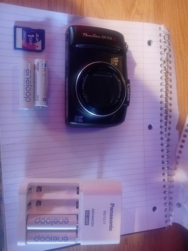 Canon PowerShot SX110 is 10x Optical Zoom Digital Camera 9.0 MP w Case & Memory