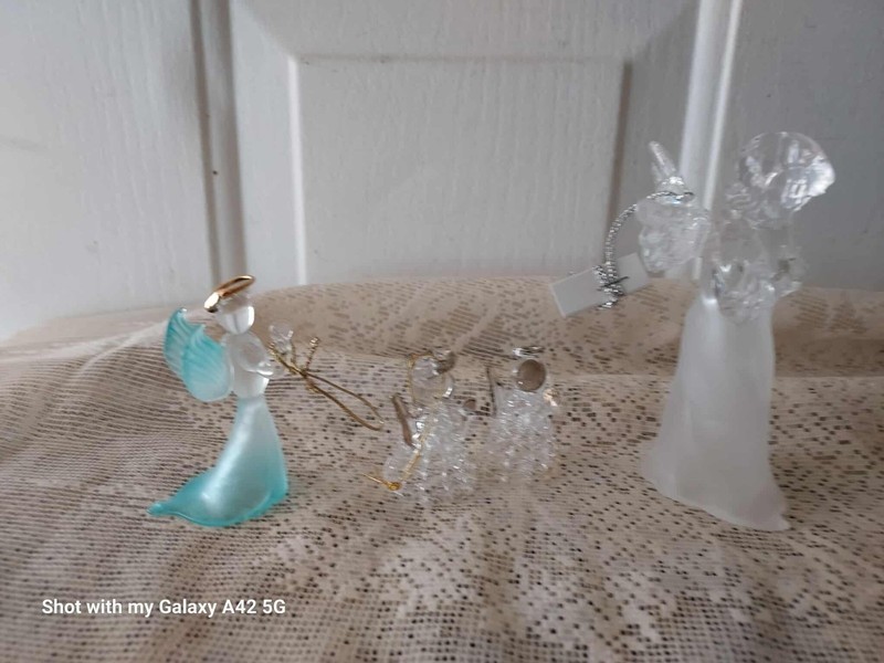2 SPUN GLASS PRAYING ANGELS/1 BLUE/CLEAR GLASS PRAYING ANGEL
