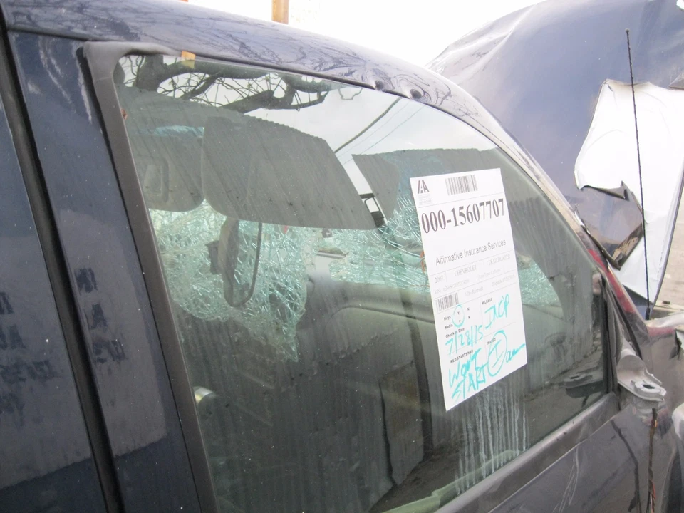 Chevy Trailblazer 2007 puerta delantera vidrio derecha SS de vin 126015 no laminado Foto 2 de 3