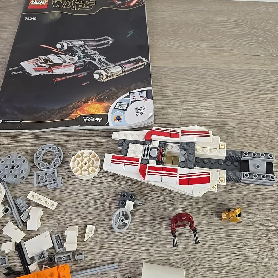 LEGO Star Wars Y Wing Starfighter 75249 Rise Skywalker  Incomplete - Image 4 of 4