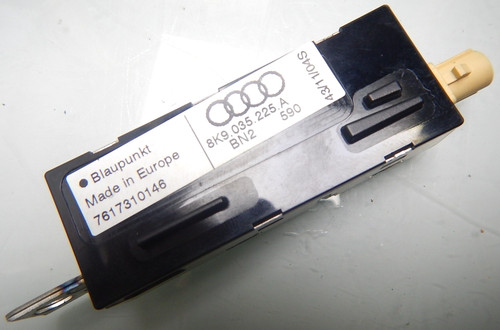 AUDI A4 8K B8 / Avant / ANTENNE ANTENNENVERSTÄRKER / 8K9035225A (CC15)