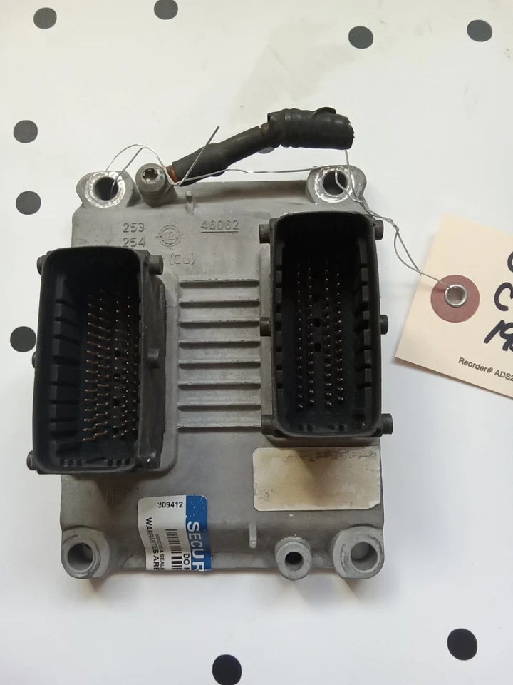 OEM 2000-2005 Saturn L300 Vue Engine Computer | 0261204591 - Image 2 of 3