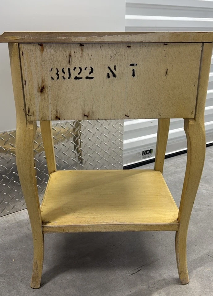 🌿 Elegant Vintage French Provincial Nightstand / Side Table – $145 - Image 4 of 4