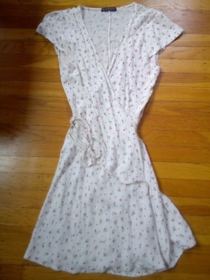 Brandy Melville Wrap Dress Robbie Floral Rose Flower Print Sundress XS **Read** | eBay Brandy Melville Wrap Dress Robbie Floral Rose Flower Print Sundress XS **Read** | eBay