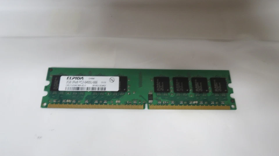 Elpida Ram 2GB 2Rx8PC2-6400U-666 EB21UE8ACWA-8GE 0818GL533452 - Image 3 of 4