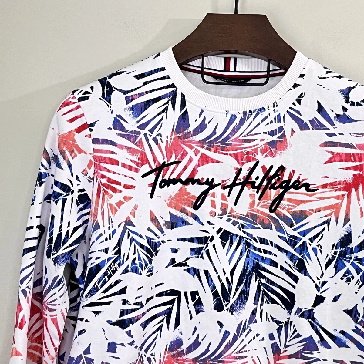 Tommy Hilfiger Women s Tropical Print Sweatshirt Large Embroidered