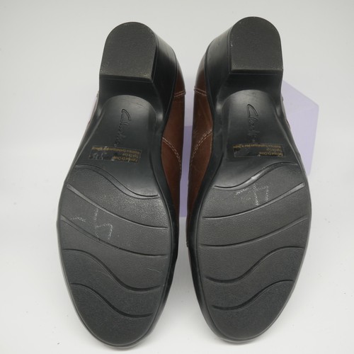 Clarks Brown Leather Booties Side Zip Clog Shoe Heels Womens Size 7 M - Picture 17 of 18