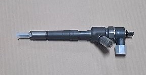 Iniettore Bosch Common Rail (ricambio-pezzo nuovo) Cf. con 0445110326 09864... - Foto 1 di 2