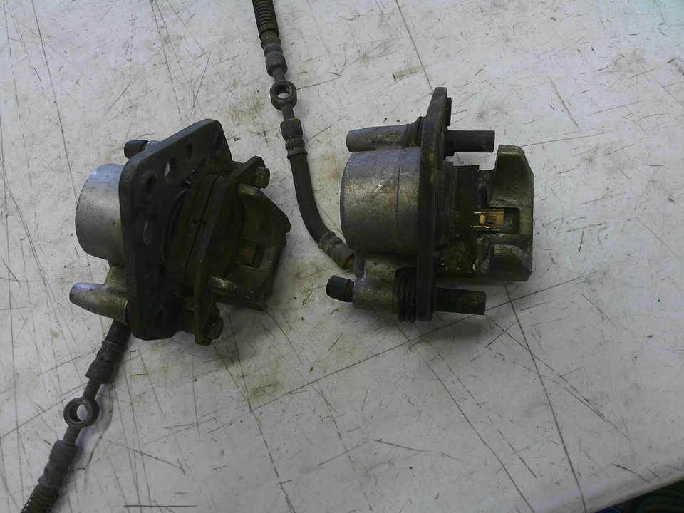 Juego de pinzas de freno delanteras izquierda derecha Kawasaki Ninja 900 GPZ900R ZX900 1984-1986 Foto 4 de 4