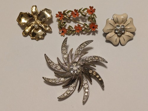 Vtg Brooch Lot 4 Pc. Inc; Sara Co., Jonette Jewelry & Unsigned