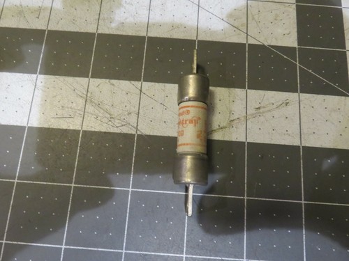 Fusible semiconductor 700 voltios A70P FWP A14F L70S RFL XL70 10A - 600 amperios - Imagen 10 de 58