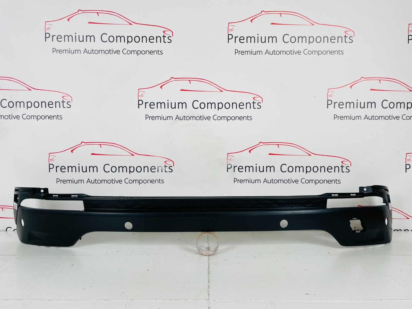 Land Rover Discovery L550 Rear Bumper 2014 – 2022 [x40]