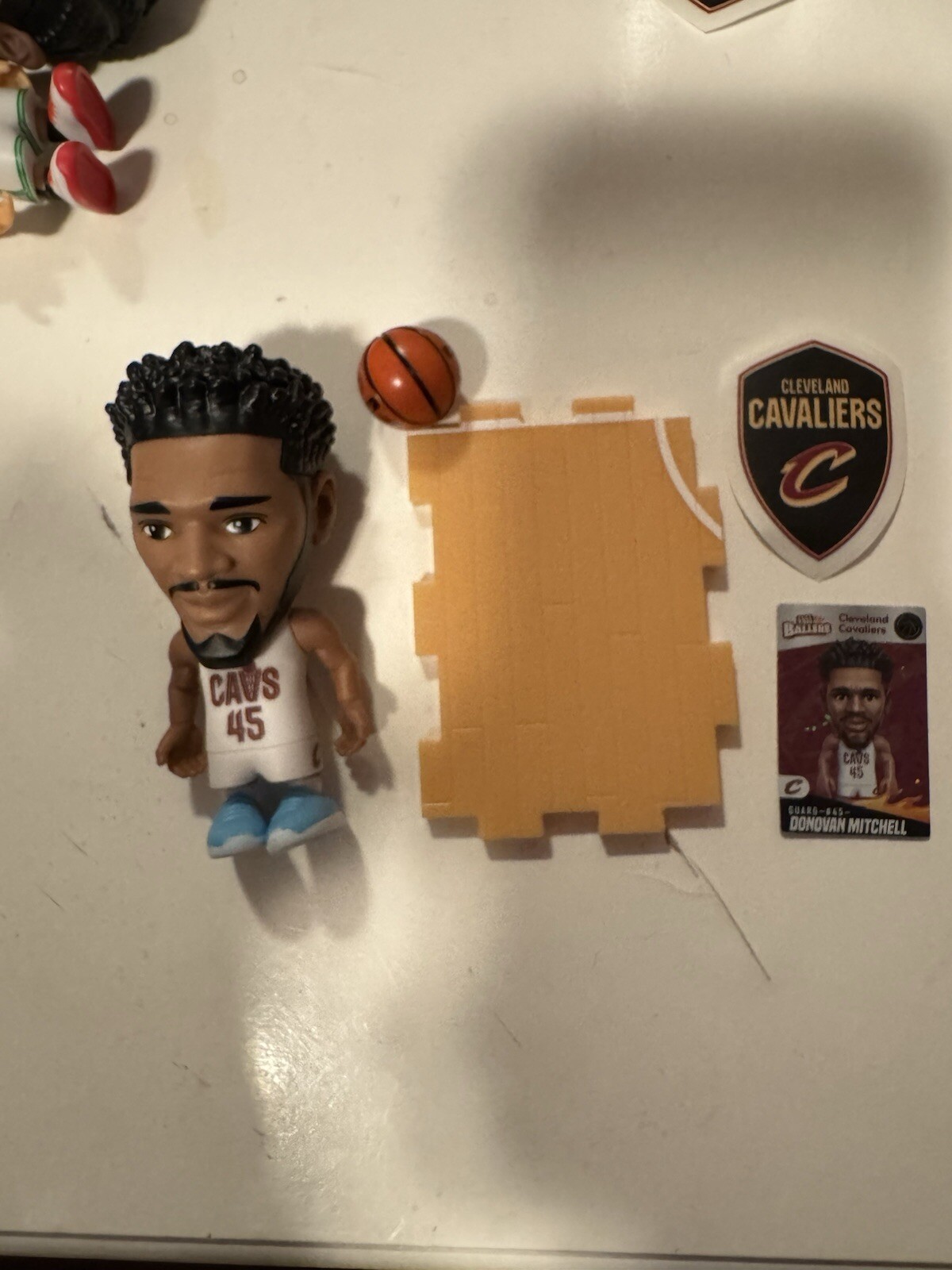 Zuru 5 Surprise NBA Ballers Donovan Mitchell Cleveland White 2024 Mini Figure