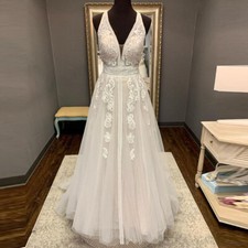 White Bridal Wedding Dresses A Line V Neck Sleeveless Hollow Out Bridal Gowns