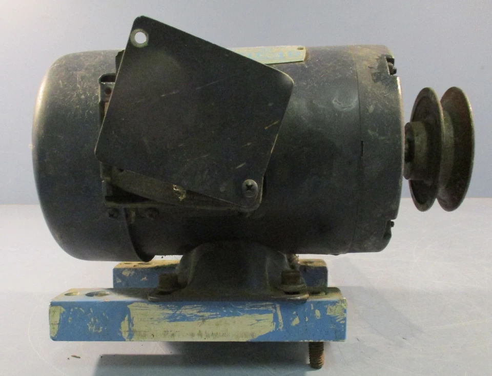 Leeson Electric 100913.00 Motor 1/2HP 230/190V C42K17NZ1A 5/8" Shaft Dia - Image 2 of 4
