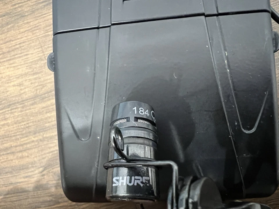 Shure U1-M4 Transmitter 662-692MHz Wireless Bodypack With Shure 184 Working - Image 3 of 4