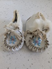 SMALL Beaded Buckskin Baby moccasins Booties Vintage