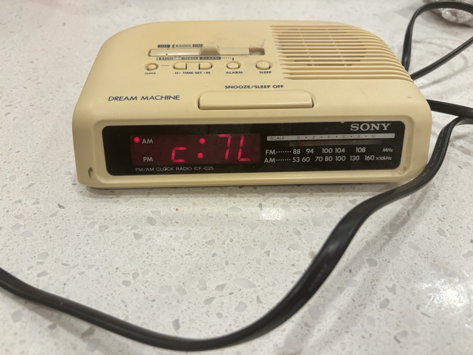 Radio Icf-c25 White Tested
