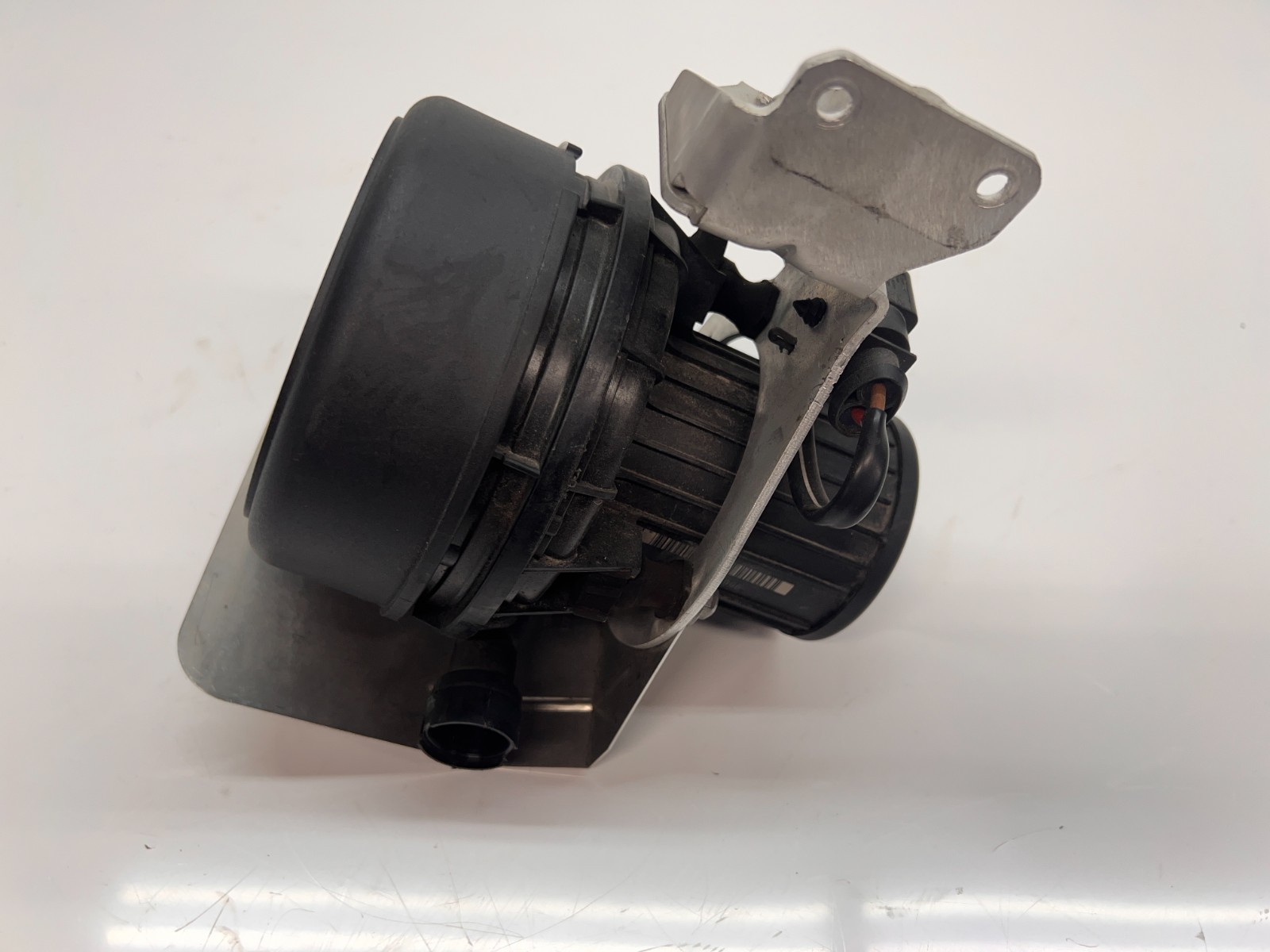LAMBORGHINI AVENTADOR LP770 SVJ LEFT SECONDARY AIR PUMP OEM 400906601 400998075