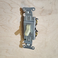 Hubbell Wiring Device-Kellems Csb120i Wall Switch,20A,Ivory,1 Hp,1-Pole Switch