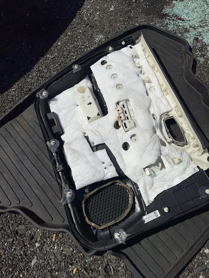 Infiniti JX35 QX60 2013-2015 panel interior del lado del pasajero delantero derecho OEM Foto 2 de 4