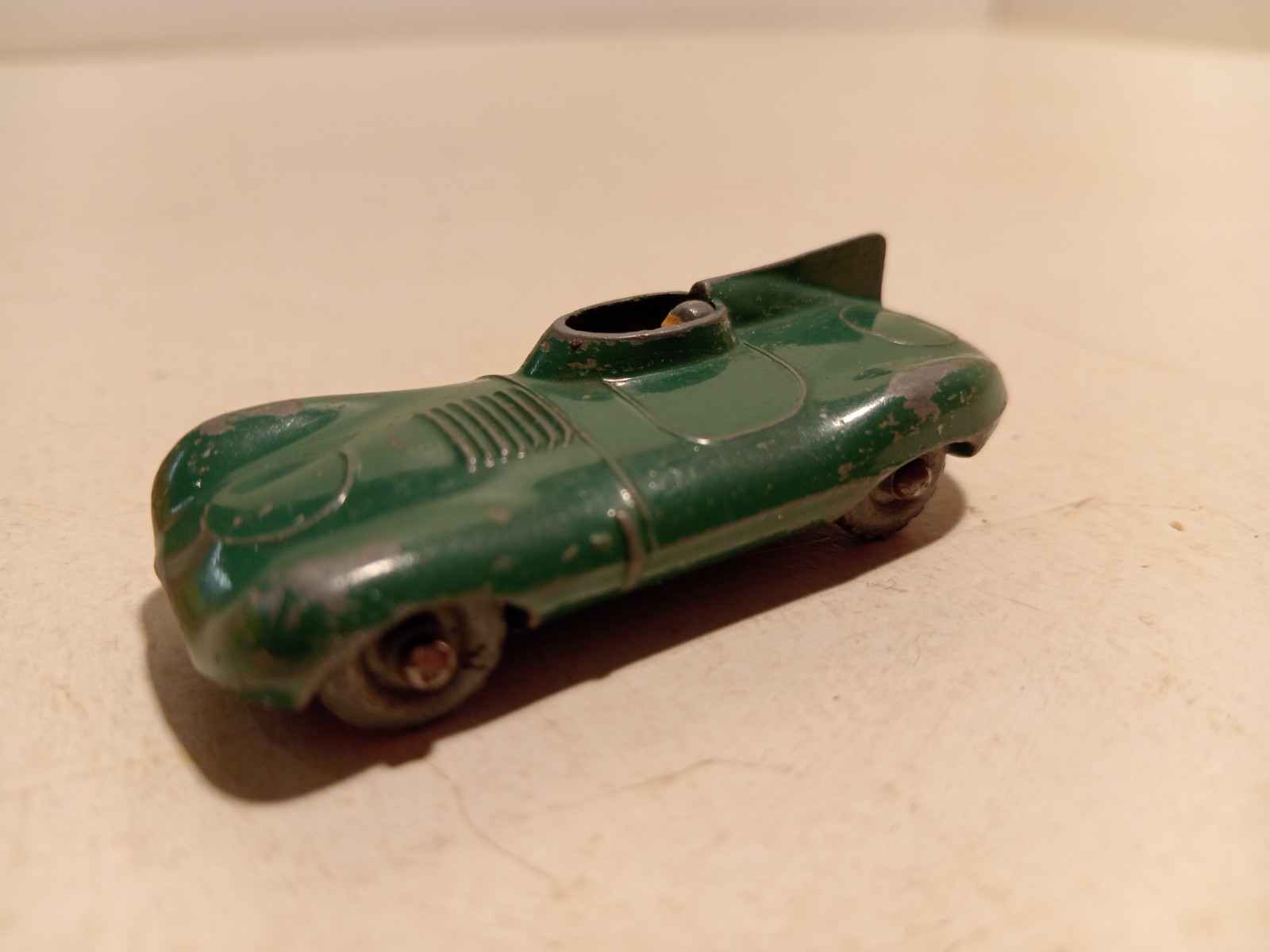 Matchbox 41b, Jaguar (D) Type - Free Price Guide & Review